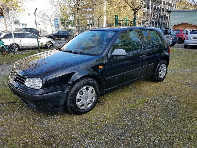 Usata VW Golf IV 1998 Utilitaria