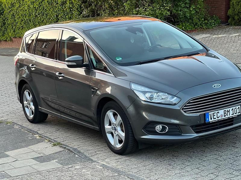 Gebraucht Ford S-MAX S 150 PS (110 kW) 2017 Grau Van / Kleinbus
