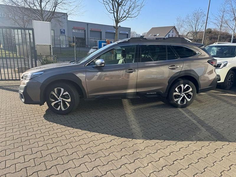 Gebraucht Subaru Outback Platinum 169 PS (124 kW) 2022 Braun Limousine