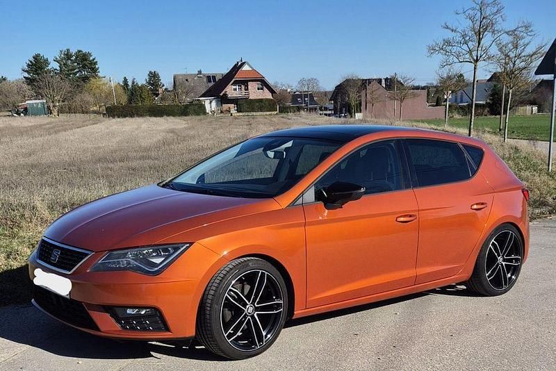 Gebraucht Seat Leon 110 PS (80 kW) 2018 Orange Limousine