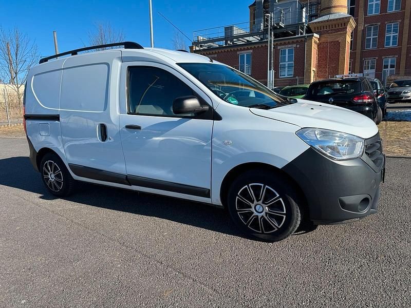 Gebraucht Dacia Dokker 83 PS (61 kW) 2015 Weiß Van / Kleinbus