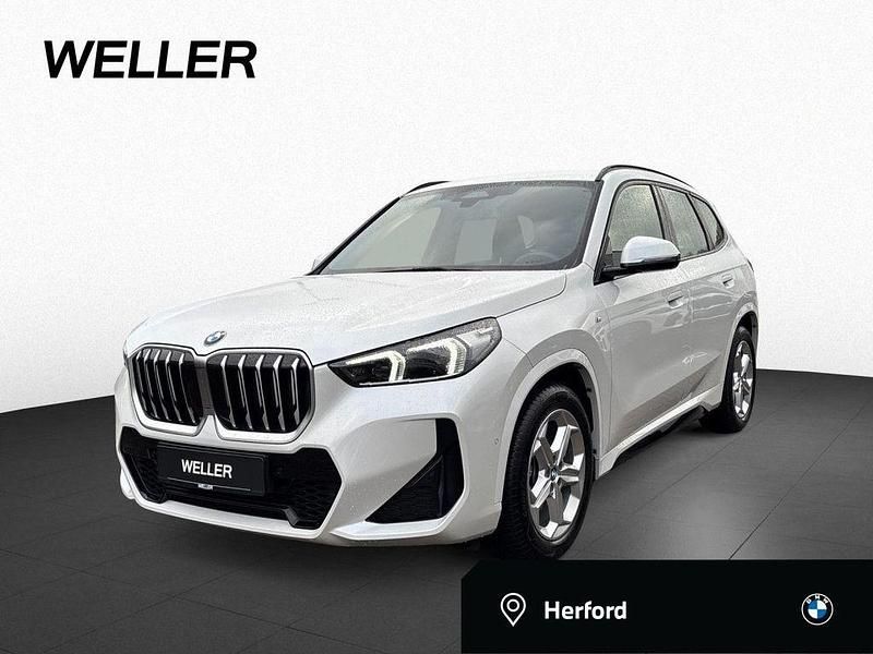 Mineralweiß (weiß) Gebraucht 2024 BMW X1 M Sport SUV | 39.470 € (Fairer Preis) - Bild 1/4