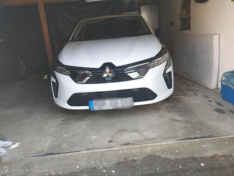 Weiß Gebraucht 2024 Mitsubishi Colt Kleinwagen | 14.900 € (Guter Preis) - Bild 1/4