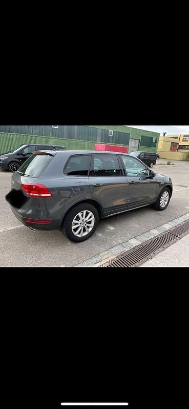 Grau Gebraucht 2014 VW Touareg SUV | 11.700 € (Guter Preis) - Bild 1/4