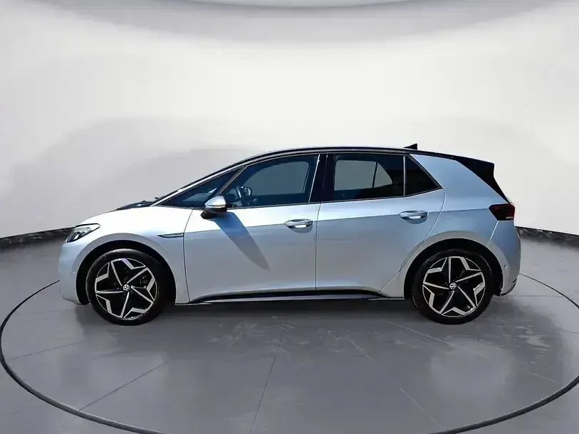Gebraucht VW ID.3 Pro Performance 150 kW (204 PS) 2023 Scale silver metallic/schwarz Kleinwagen