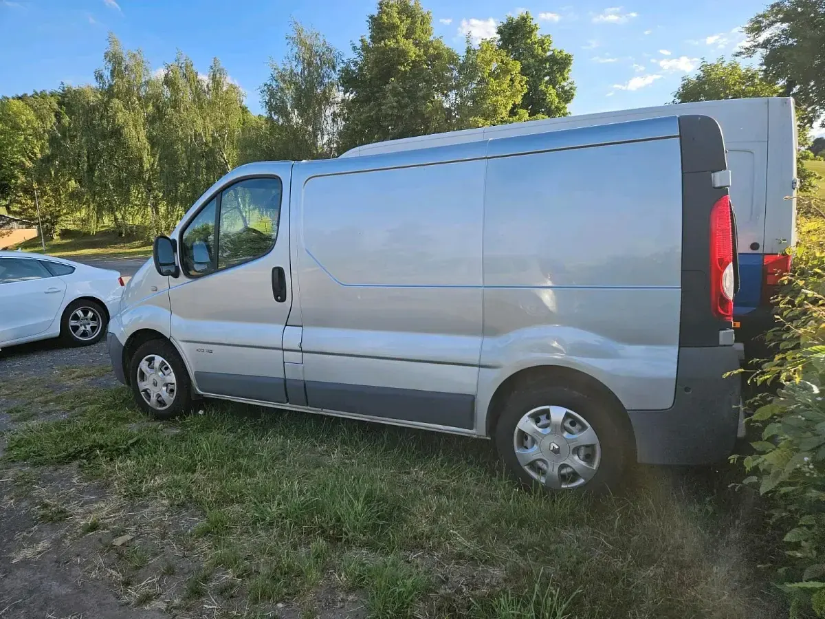 Gebraucht Renault Traffic 115 PS (84 kW) 2012 Silber