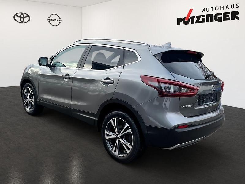 Gebraucht Nissan Qashqai Zama 140 PS (102 kW) 2021 Dark grey metallic SUV