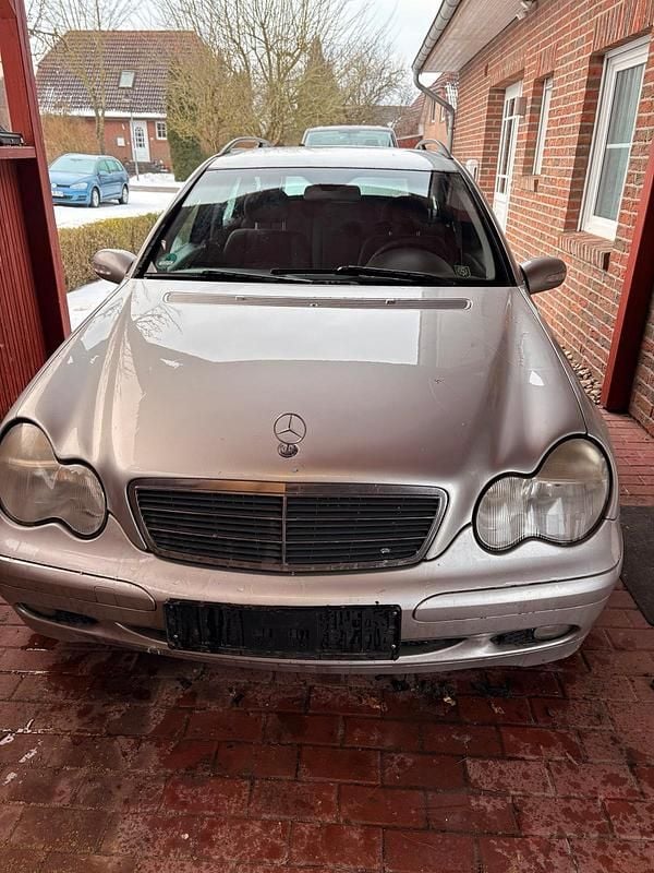Gebraucht Mercedes C180 143 PS (105 kW) 2003 Silber Kombi