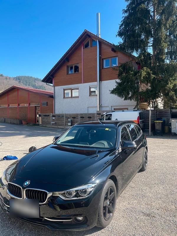 Usata BMW 320 184 CV (135 kW) 2019 Nero Station wagon