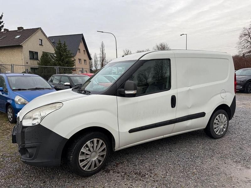 Gebraucht Opel Combo 90 PS (66 kW) 2015 Weiß Van / Kleinbus