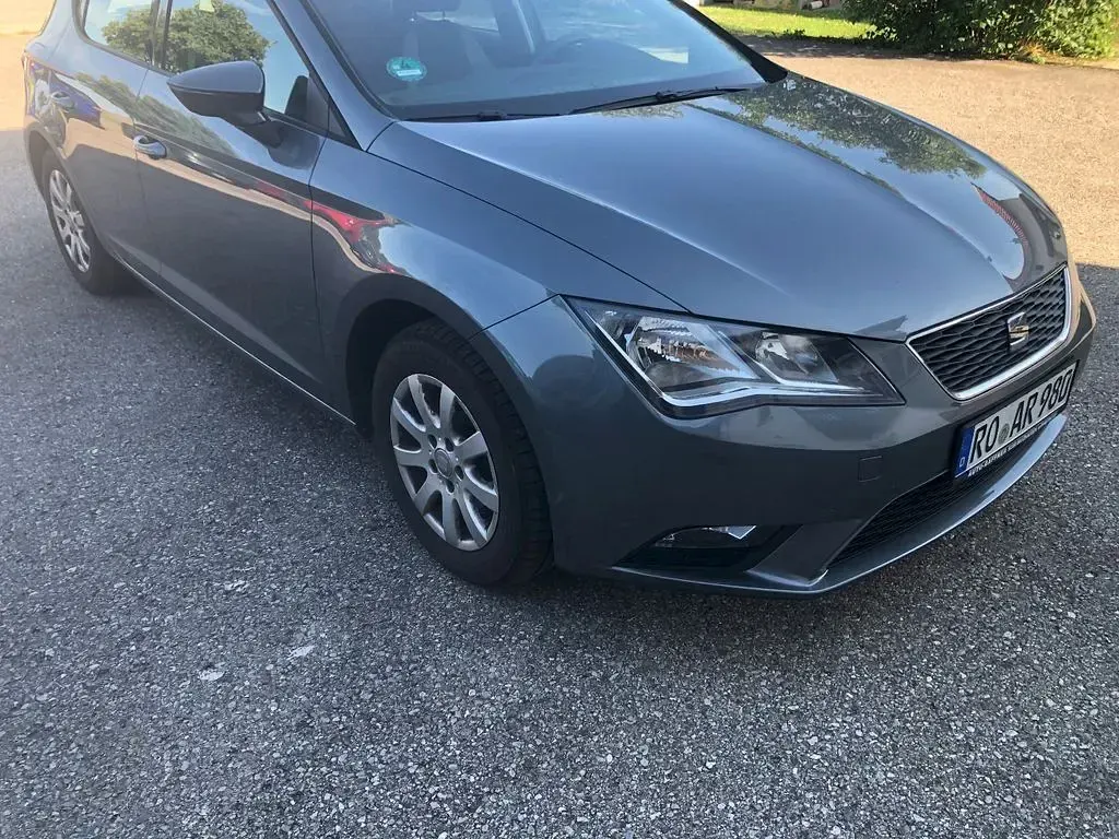 Gebraucht Seat Leon Reference 105 PS (77 kW) 2013 Grau Limousine