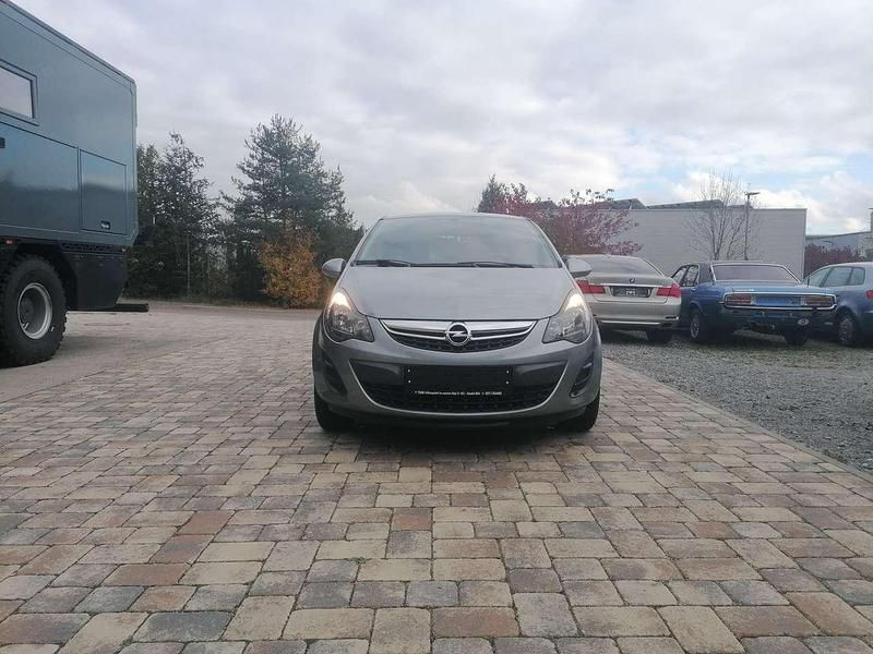 Silbersee/silver lake Gebraucht 2014 Opel Corsa Edition Kleinwagen | 5.900 € (Fairer Preis) - Bild 1/4