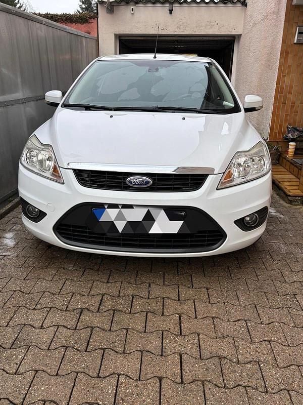 Gebraucht Ford Focus 101 PS (74 kW) 2010 Weiß Coupé