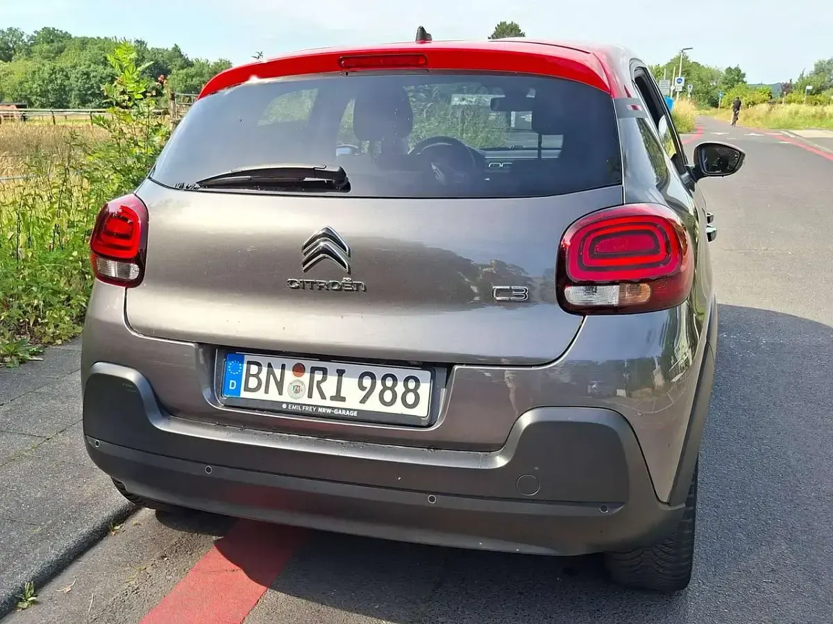 Gebraucht Citroën C3 PureTech 110 PS (80 kW) 2023 Grau Kleinwagen