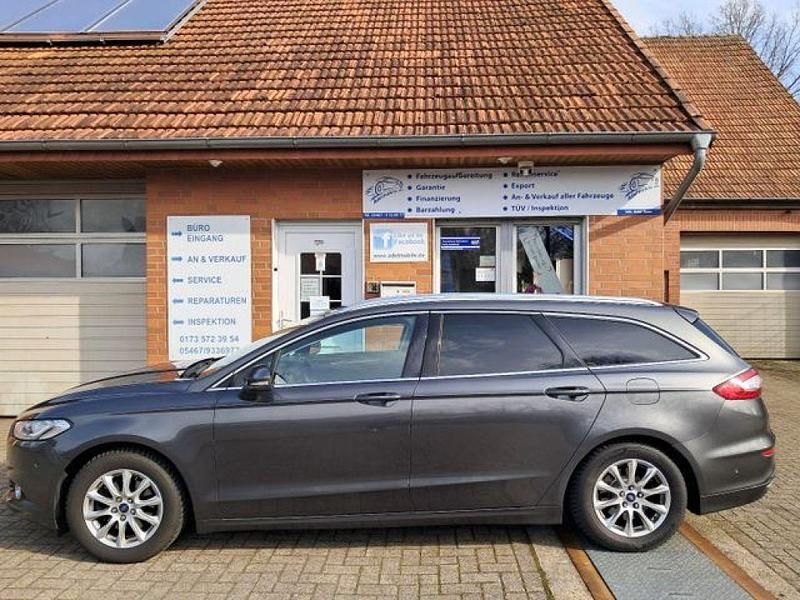 Gebraucht Ford Mondeo Titanium 179 PS (131 kW) 2015 Grau Kombi