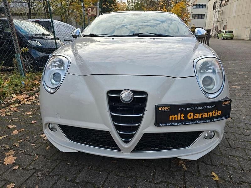 Weiß Gebraucht 2009 Alfa Romeo MiTo Turismo Kleinwagen | 4.999 € (Teuer) - Bild 1/4