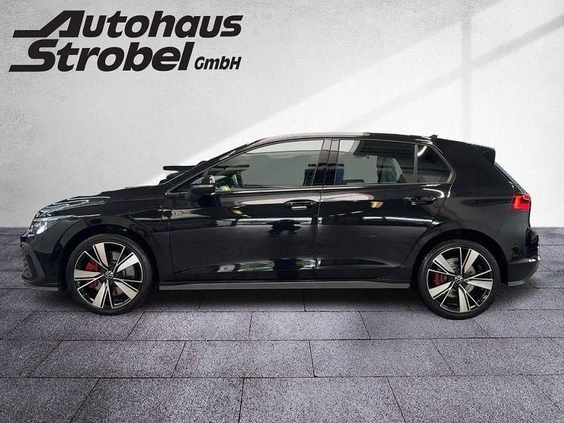 Gebraucht VW Golf VIII Style 245 PS (180 kW) 2022 Deep black perleffekt (metallic) Limousine
