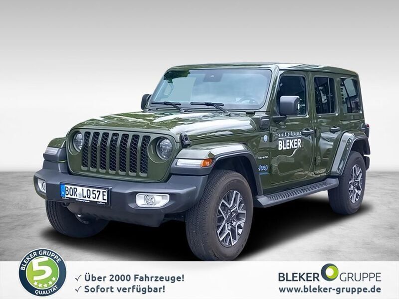 Grün Gebraucht 2022 Jeep Wrangler Sahara SUV | 59.880 € (Fairer Preis) - Bild 1/4