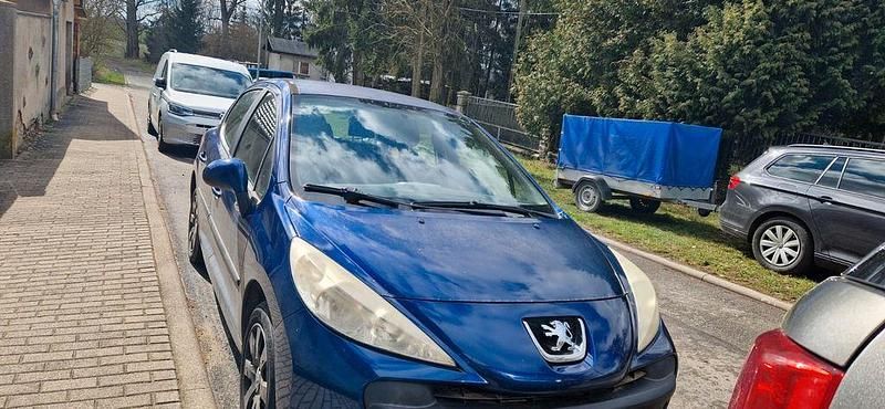 Gebraucht Peugeot 207 95 PS (69 kW) 2021 Blau Limousine