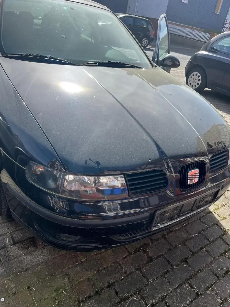 Używany Seat Leon 102 KM (75 kW) 2005 Czarny Hatchback
