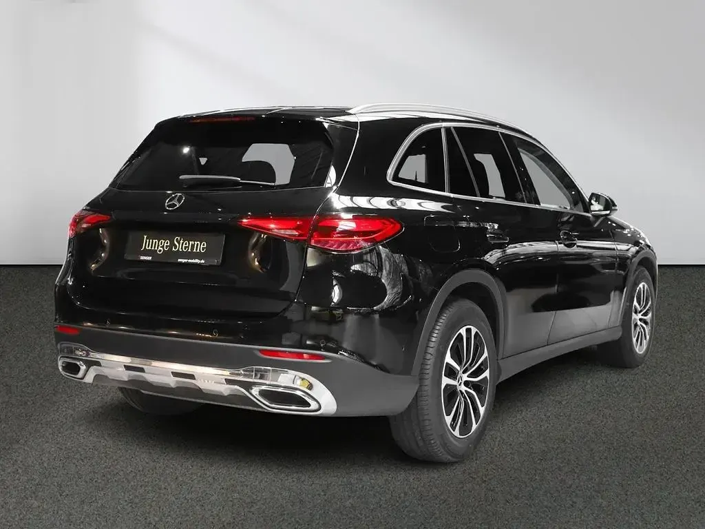 Gebraucht Mercedes GLC200 Advanced 204 PS (150 kW) 2023 Schwarz SUV