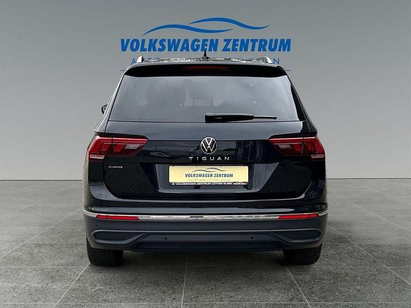 Gebraucht VW Tiguan Allspace S 150 PS (110 kW) 2024 Deep black perleffekt (metallic) SUV