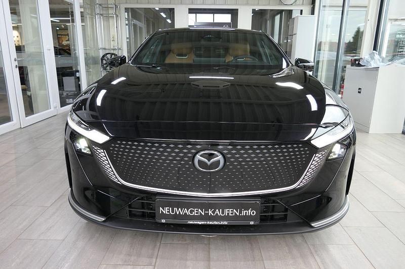 Neu Mazda 6e Takumi-Line 180 kW (245 PS) 2025 Schwarz Limousine
