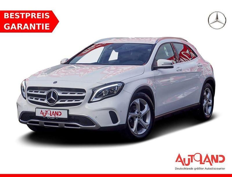 Weiß Gebraucht 2019 Mercedes GLA200 Urban SUV | 23.950 € (Guter Preis) - Bild 1/4