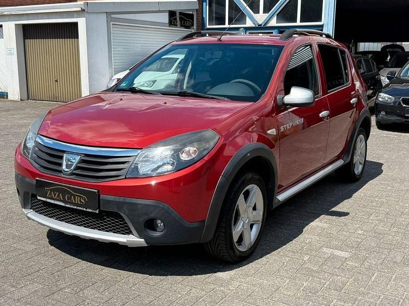 Rot Gebraucht 2012 Dacia Sandero Stepway Kleinwagen | 3.199 € (Fairer Preis) - Bild 1/4
