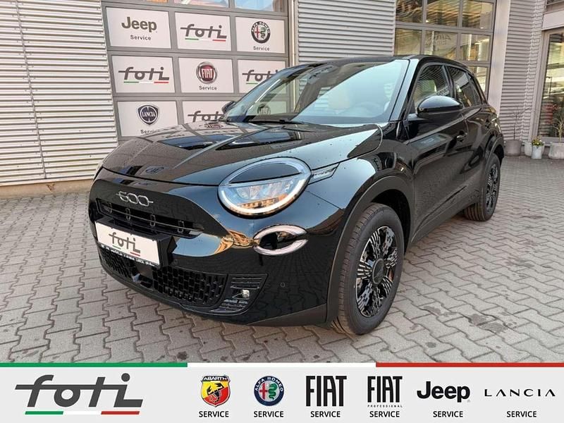 Neu Fiat 600 Icon 110 PS (80 kW) 2026 Cinema schwarz SUV