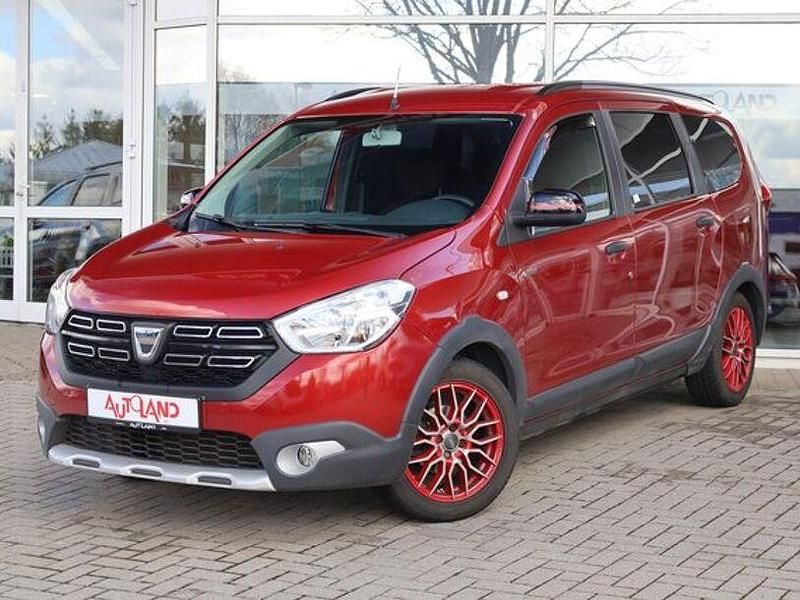 Gebraucht Dacia Lodgy Stepway 102 PS (75 kW) 2019 Rot Van / Kleinbus