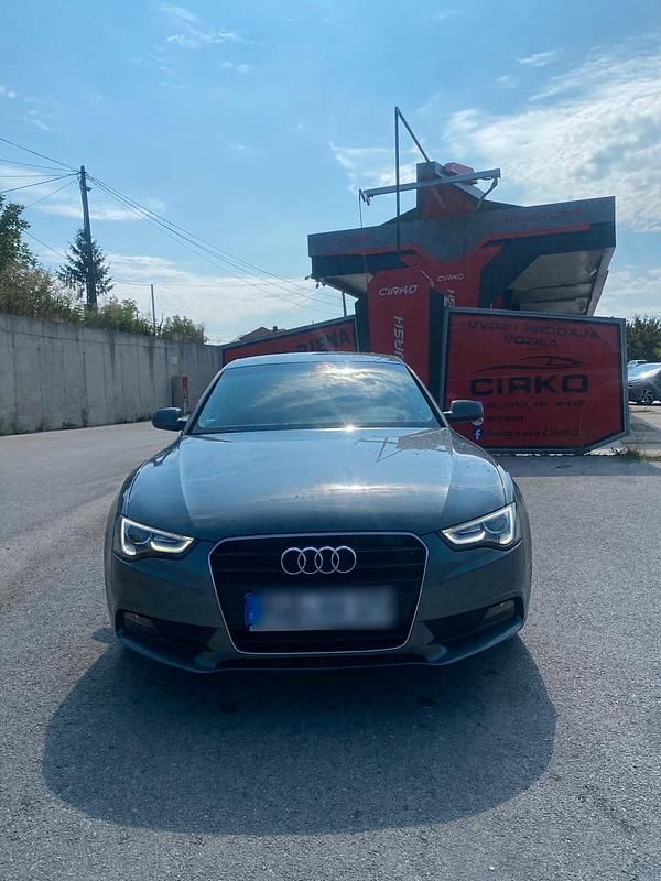 Grau Gebraucht 2016 Audi A5 Coupé | 15.000 € (Fairer Preis) - Bild 1/4