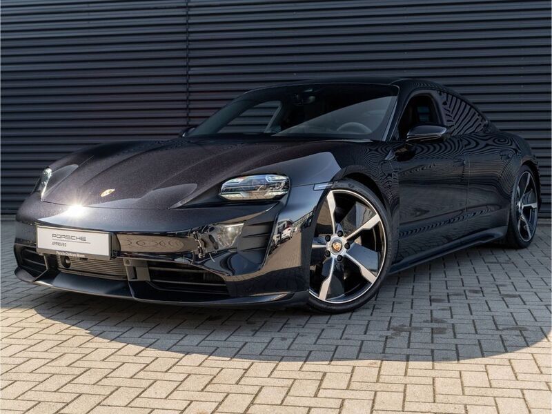 Tiefschwarzmetallic Gebraucht 2021 Porsche Taycan Turbo Limousine | 84.490 € (Fairer Preis) - Bild 1/4