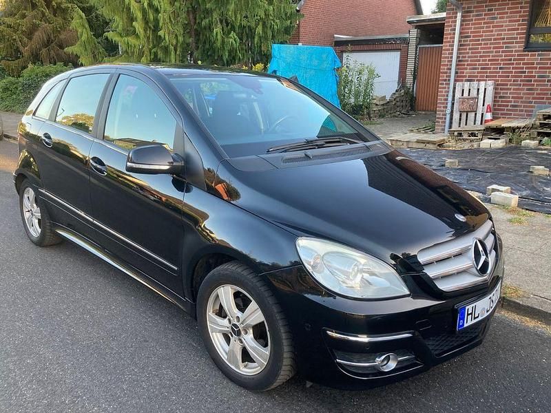 Gebraucht Mercedes B160 95 PS (69 kW) 2009 Schwarz Van / Kleinbus