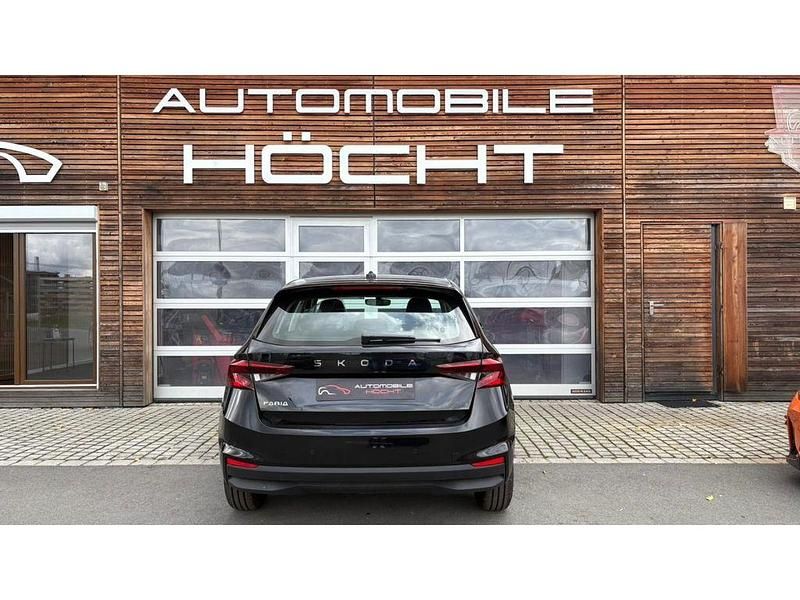 Neu Skoda Fabia Essence 95 PS (69 kW) 2025 Schwarz Kleinwagen