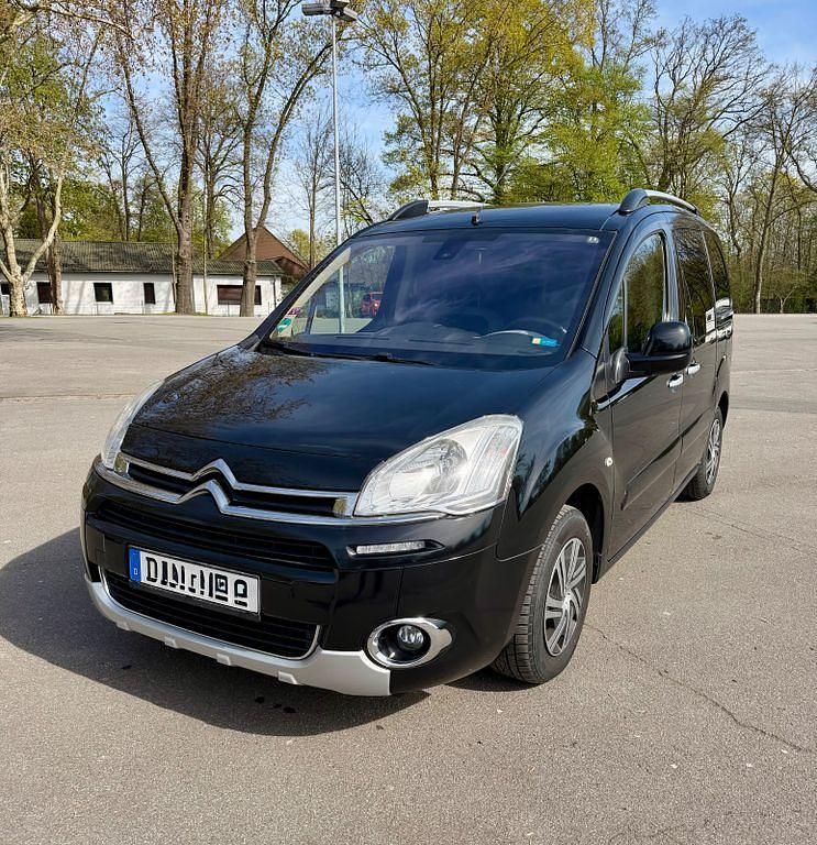 Gebraucht Citroën Berlingo 92 PS (67 kW) 2015 Schwarz Van / Kleinbus