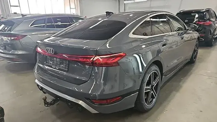 Gebraucht Audi e-tron S-Line 269 kW (367 PS) 2025 Grau SUV