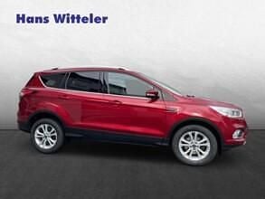 Gebraucht Ford Kuga Titanium 150 PS (110 kW) 2019 Rubyrot (metallic) SUV