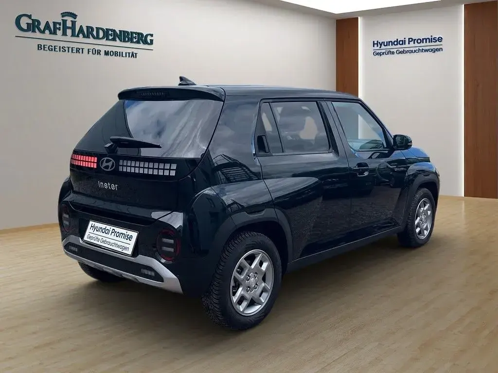 Gebraucht Hyundai Inster Trend 85 kW (116 PS) 2025 Schwarz Kleinwagen