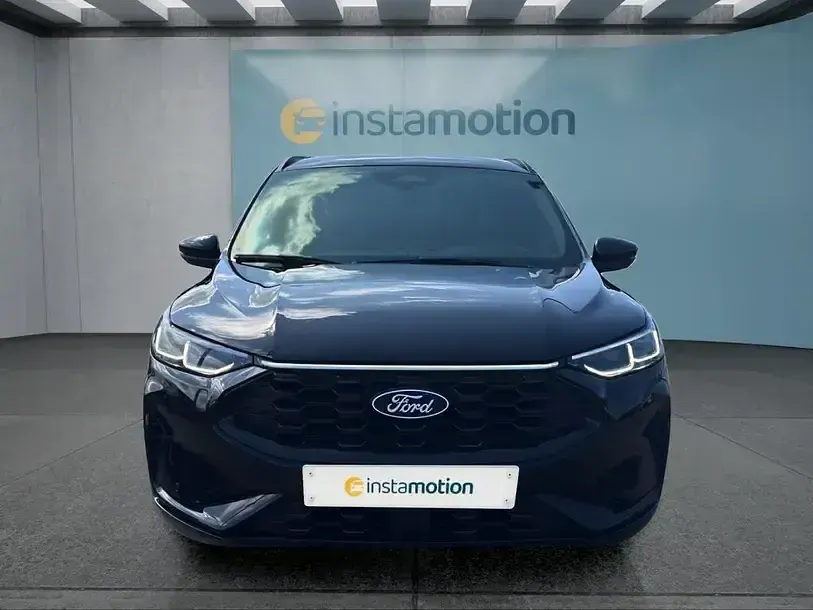 Second-hand Ford Kuga ST-Line 186 CP (136 kW) 2025 Negru SUV