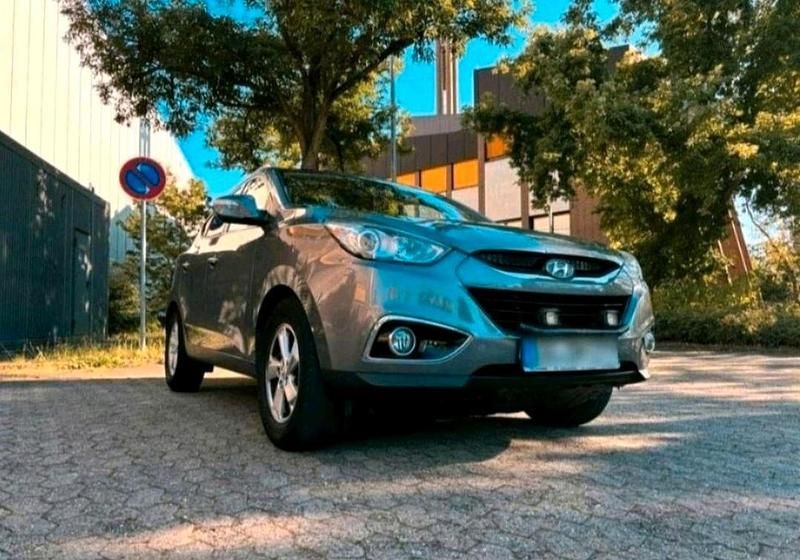 Grau Gebraucht 2012 Hyundai ix35 SUV | 10.000 € (Teuer) - Bild 1/4