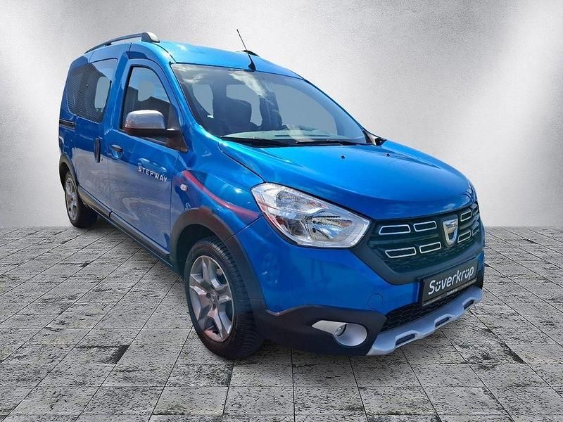 Gebraucht Dacia Dokker Stepway 131 PS (96 kW) 2020 Blau Van / Kleinbus