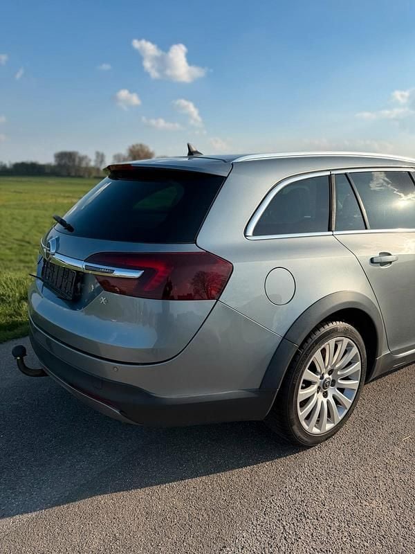 Używany Opel Insignia 163 KM (119 kW) 2014 Srebrny Kombi