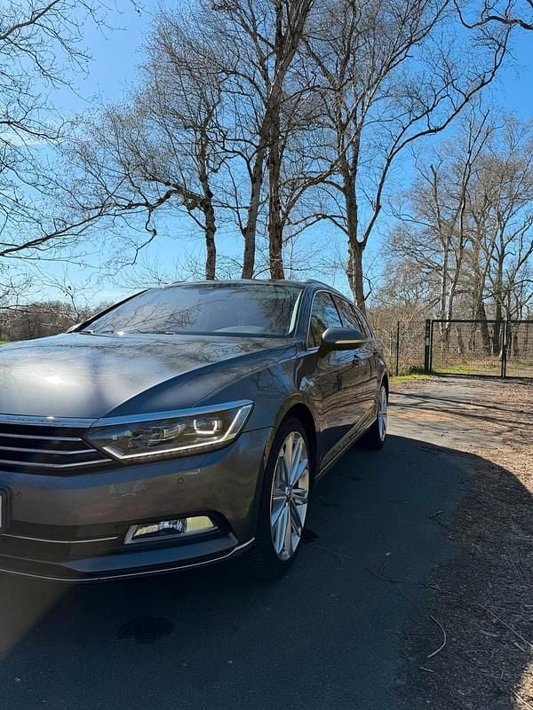 Gebraucht VW Passat R-line 240 PS (176 kW) 2015 Grau Kombi