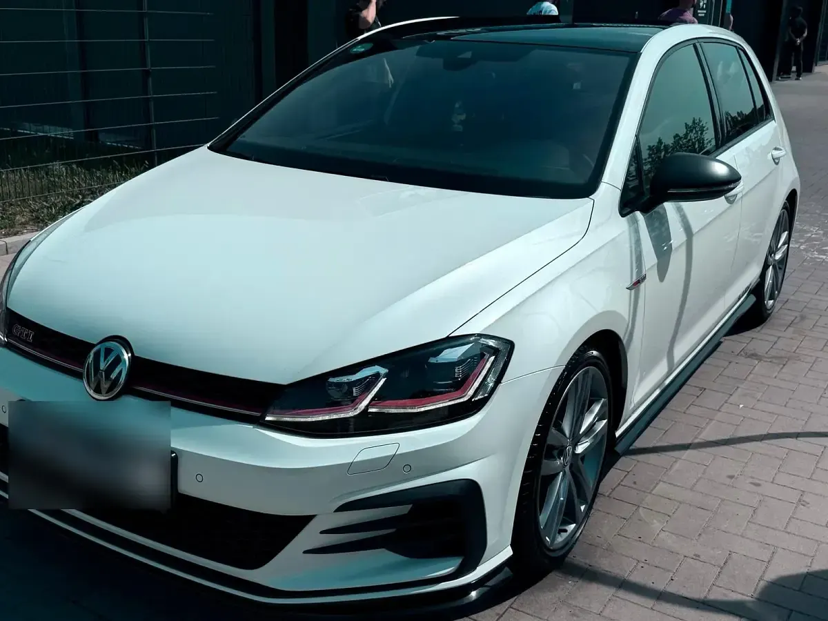 Gebraucht VW Golf VII GTI 290 PS (213 kW) 2020 Weiß Kleinwagen