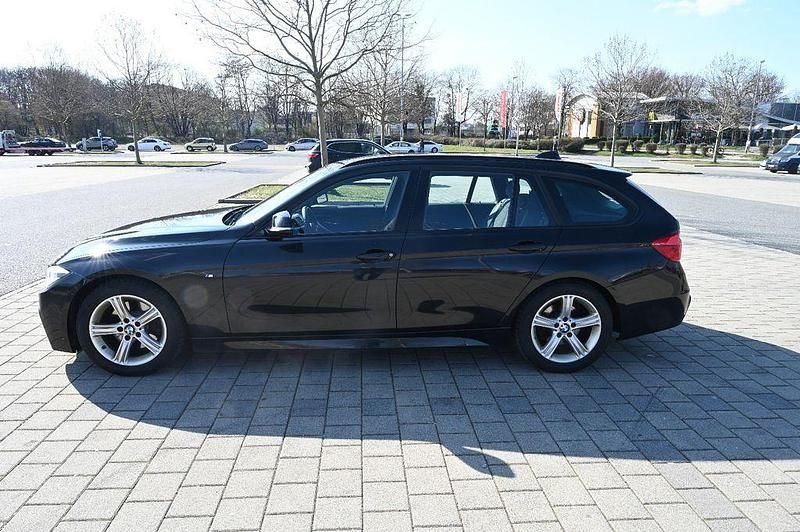 Gebraucht BMW 330 M Sport 252 PS (185 kW) 2015 Schwarz Kombi