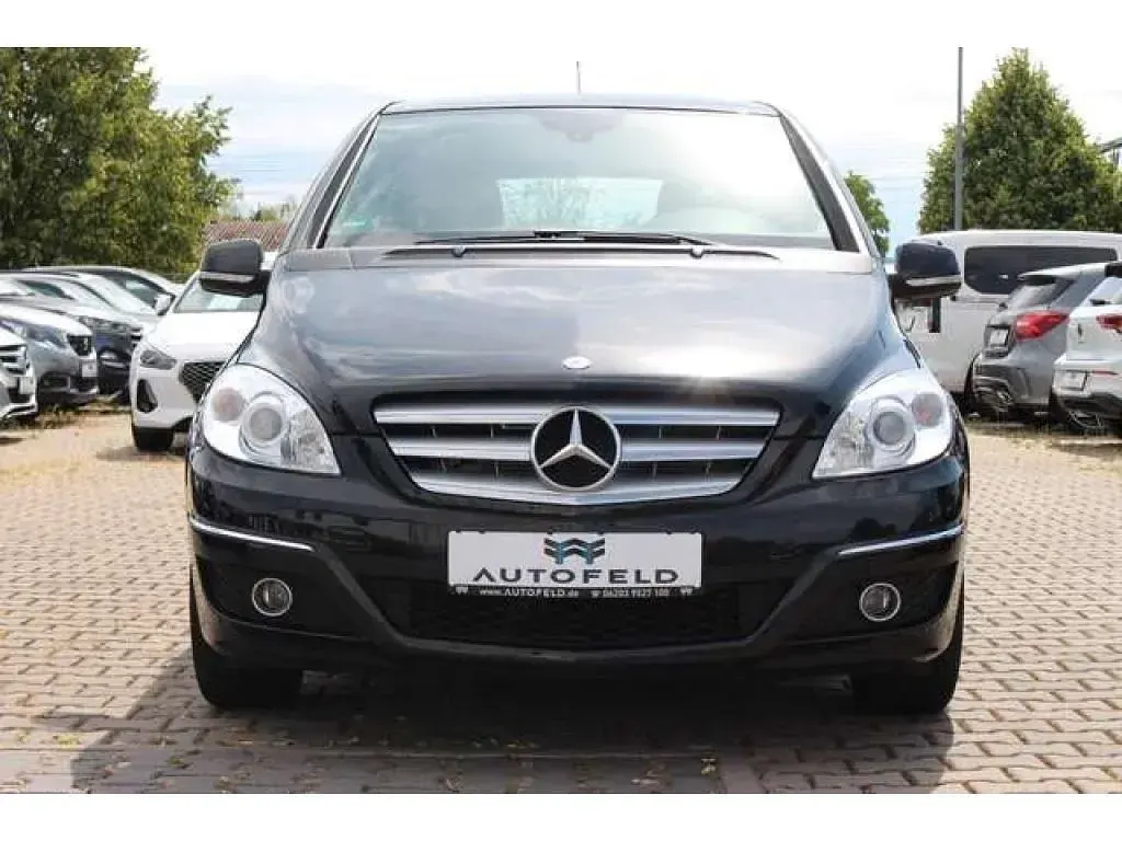 Gebraucht Mercedes C180 156 PS (114 kW) 2010 Silber (metallic) Kombi