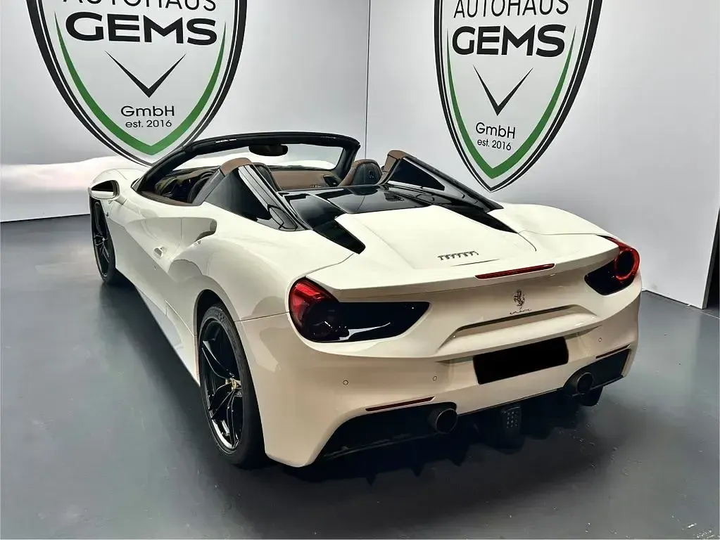 Gebraucht Ferrari 488 670 PS (492 kW) 2017 Avorio Cabrio