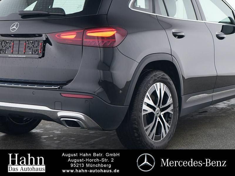 Gebraucht Mercedes GLA200 Progressive 163 PS (119 kW) 2024 Lack kosmosschwarz SUV