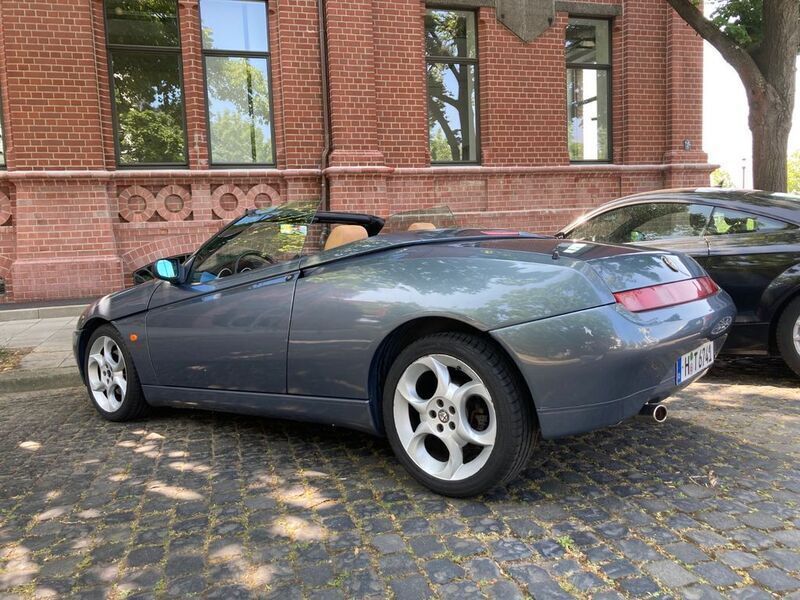 Gebraucht Alfa Romeo Spider Lusso 150 PS (110 kW) 1997 Blau Cabrio